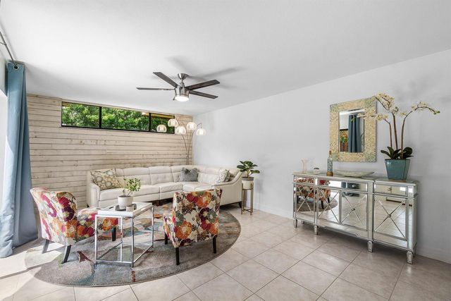 8122 Thames Boulevard C, Boca Raton, FL 33433