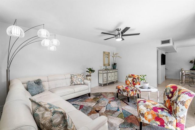 8122 Thames Boulevard C, Boca Raton, FL 33433