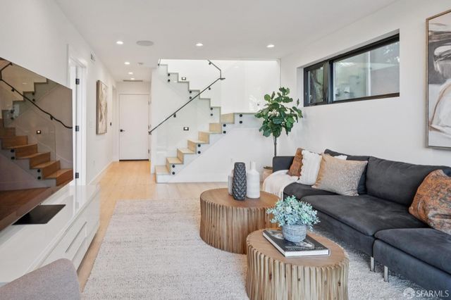 39 Christopher Drive, San Francisco, CA 94131