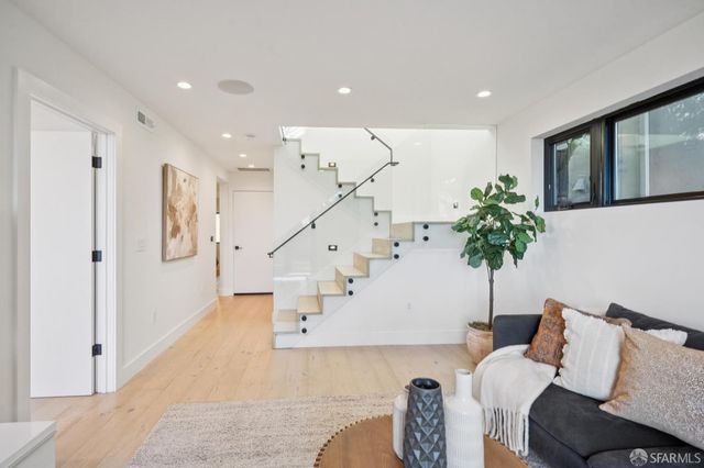 39 Christopher Drive, San Francisco, CA 94131