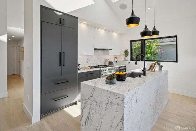 39 Christopher Drive, San Francisco, CA 94131