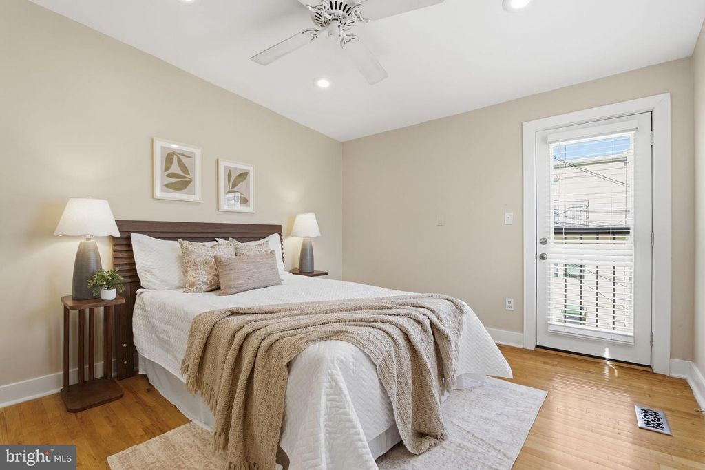 Image 23 of property listing at 1031 S BOULDIN ST, Baltimore, MD 21224