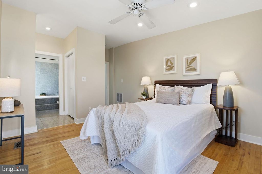 Image 24 of property listing at 1031 S BOULDIN ST, Baltimore, MD 21224