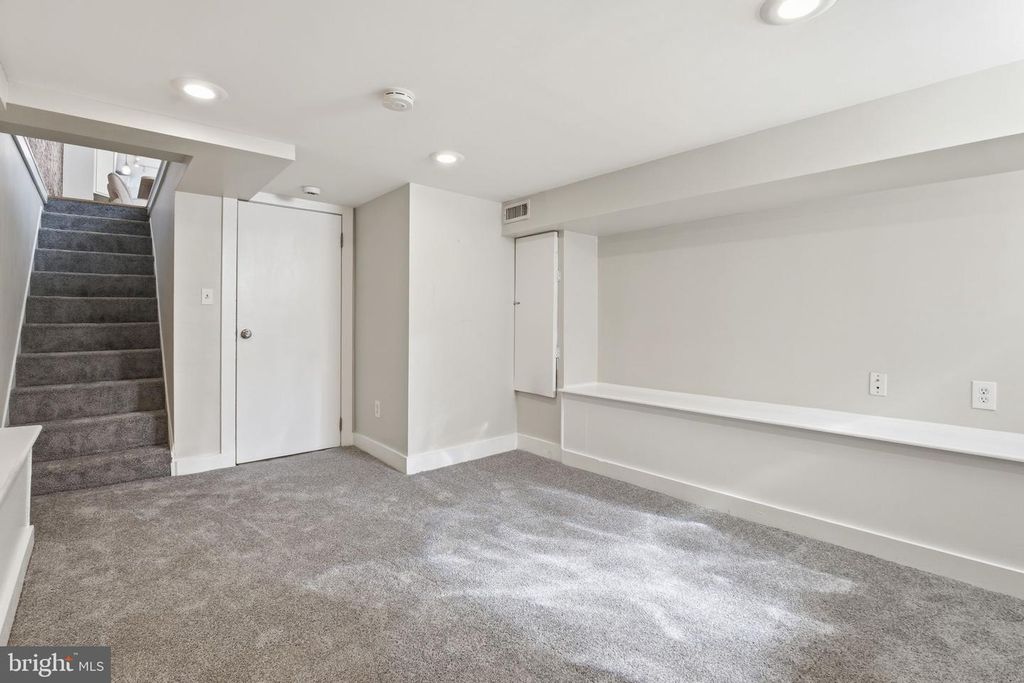 Image 29 of property listing at 1031 S BOULDIN ST, Baltimore, MD 21224