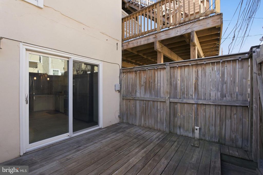 Image 32 of property listing at 1031 S BOULDIN ST, Baltimore, MD 21224