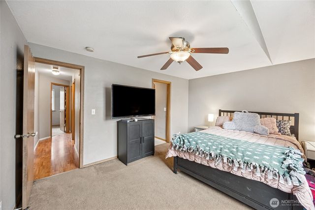 5603 James Street SE, Lacey, WA 98513