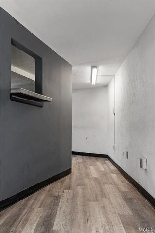 5464 Gravois Avenue, St Louis, MO 63116