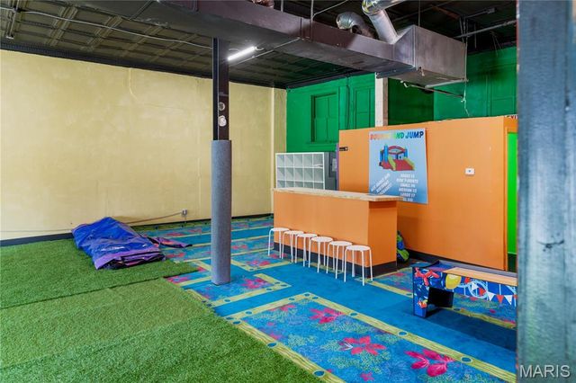 5464 Gravois Avenue, St Louis, MO 63116