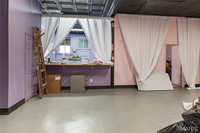 5464 Gravois Avenue, St Louis, MO 63116