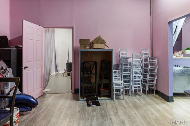 5464 Gravois Avenue, St Louis, MO 63116