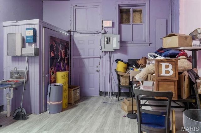 5464 Gravois Avenue, St Louis, MO 63116