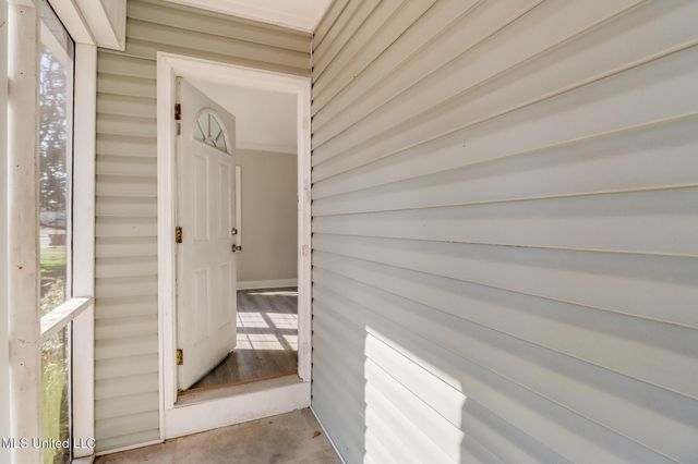 1688 Sunset Boulevard, Biloxi, MS 39531