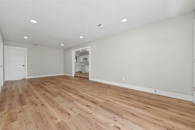 7227 Colton St, Houston, TX 77016