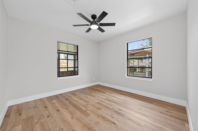 7227 Colton St, Houston, TX 77016