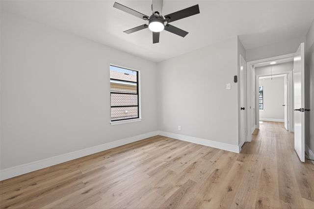 7227 Colton St, Houston, TX 77016