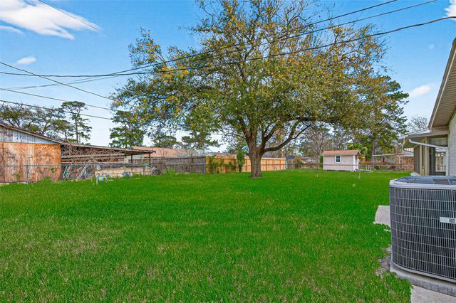 7227 Colton St, Houston, TX 77016