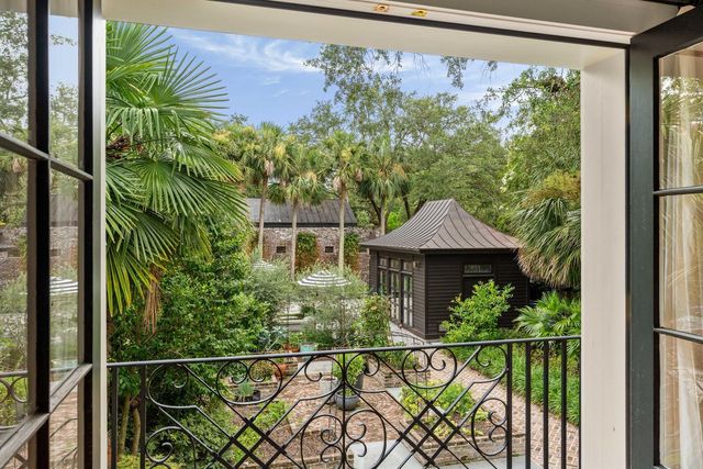 125 Tradd Street, Charleston, SC 29401