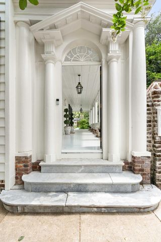 125 Tradd Street, Charleston, SC 29401