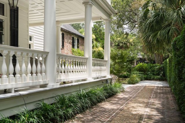 125 Tradd Street, Charleston, SC 29401