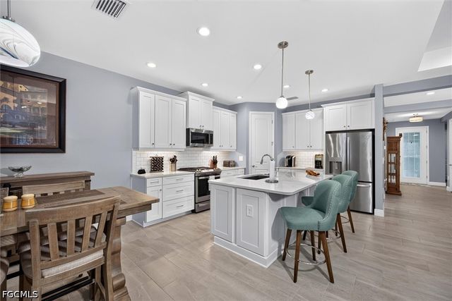 3121 Heritage Pines DR, Fort Myers, FL 33905