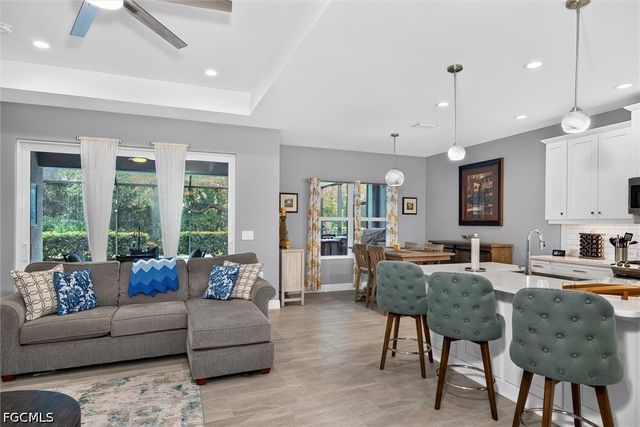 3121 Heritage Pines DR, Fort Myers, FL 33905