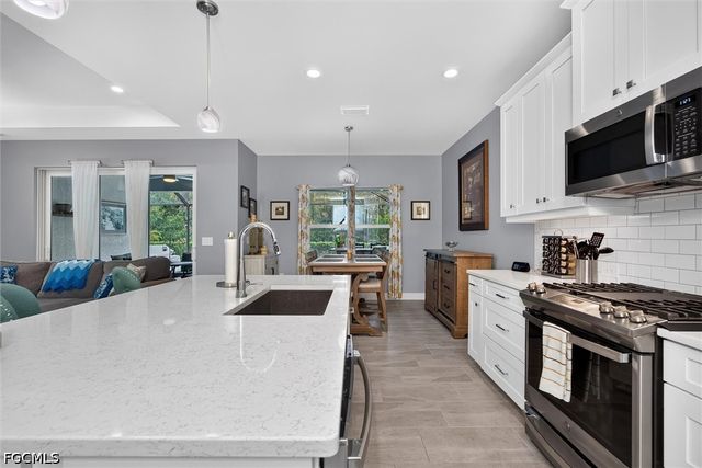 3121 Heritage Pines DR, Fort Myers, FL 33905