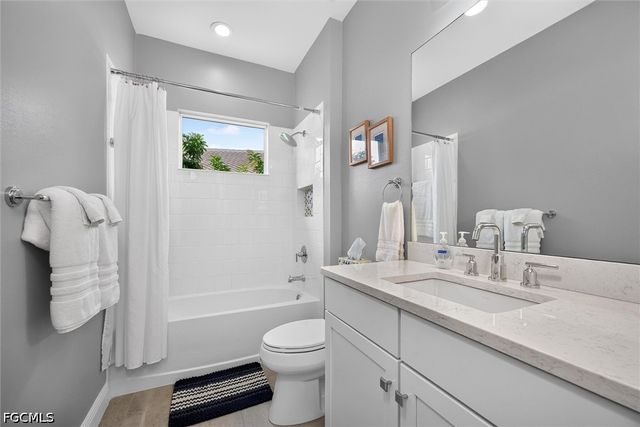 3121 Heritage Pines DR, Fort Myers, FL 33905