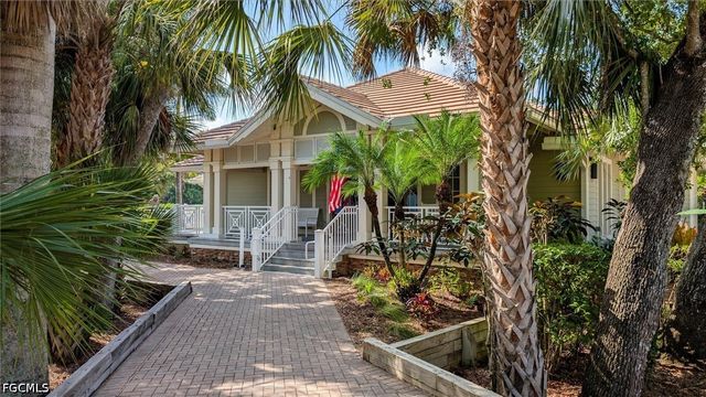 3121 Heritage Pines DR, Fort Myers, FL 33905