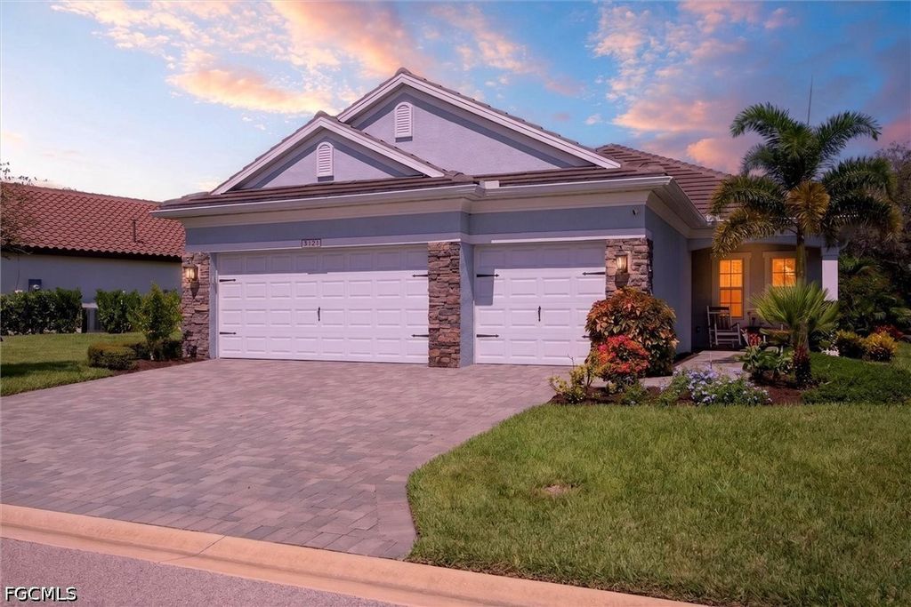3121 Heritage Pines DR, Fort Myers, FL 33905