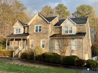 9008 Kings Charter Dr, Mechanicsville, VA 23116