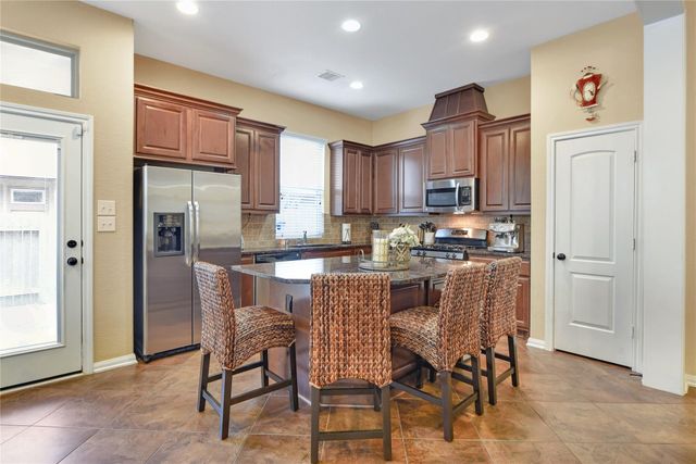21 Cheswood Manor Drive, The Woodlands, TX 77382