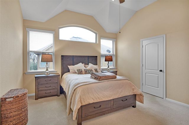 21 Cheswood Manor Drive, The Woodlands, TX 77382