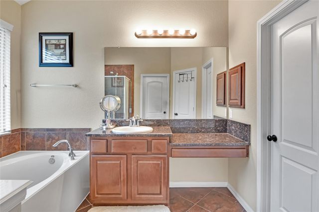 21 Cheswood Manor Drive, The Woodlands, TX 77382