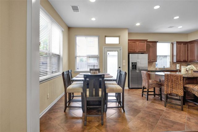 21 Cheswood Manor Drive, The Woodlands, TX 77382