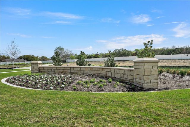 57 Pinehurst Drive, Woodway, TX 76712