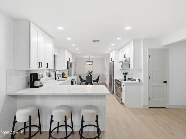 2446 E HALE Street, Mesa, AZ 85213