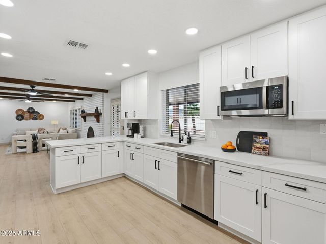 2446 E HALE Street, Mesa, AZ 85213