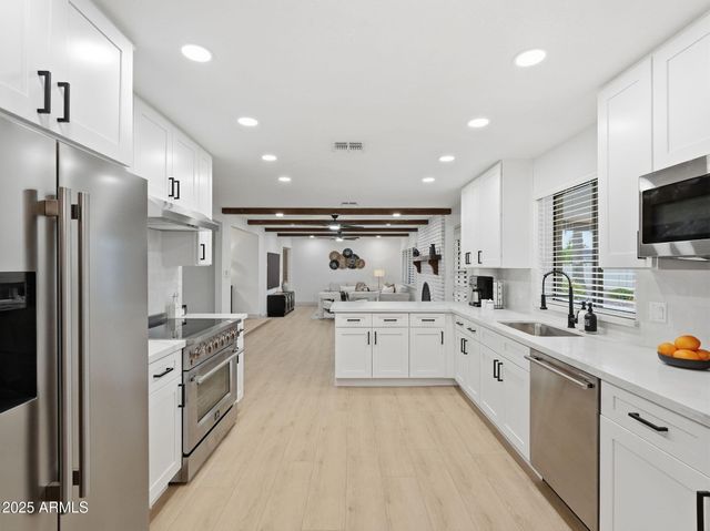 2446 E HALE Street, Mesa, AZ 85213