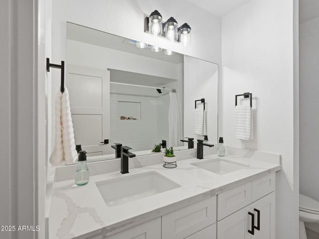 2446 E HALE Street, Mesa, AZ 85213