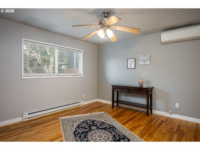 13560 Sw LOGAN St, Beaverton, OR 97005