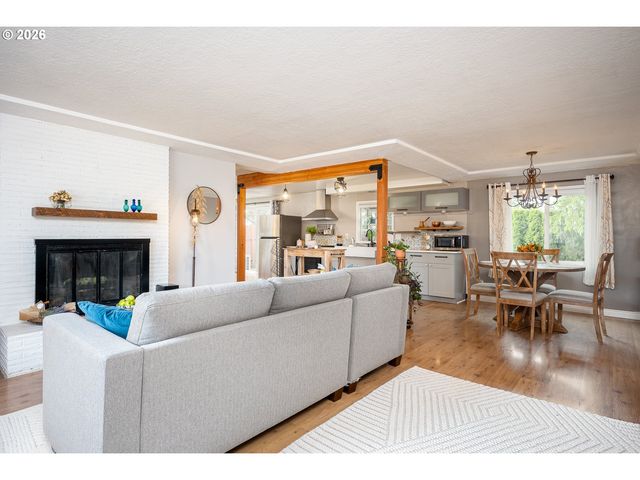 13560 Sw LOGAN St, Beaverton, OR 97005
