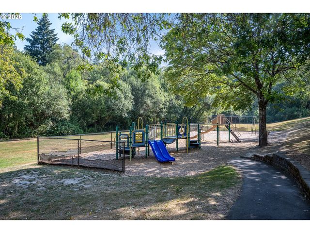 13560 Sw LOGAN St, Beaverton, OR 97005