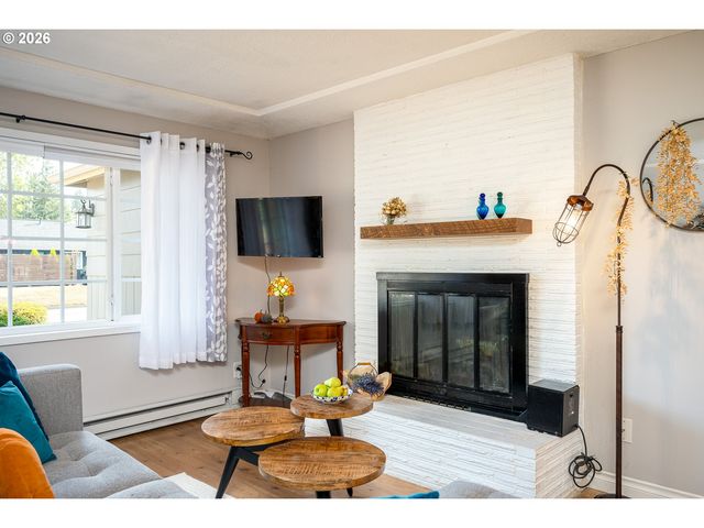 13560 Sw LOGAN St, Beaverton, OR 97005