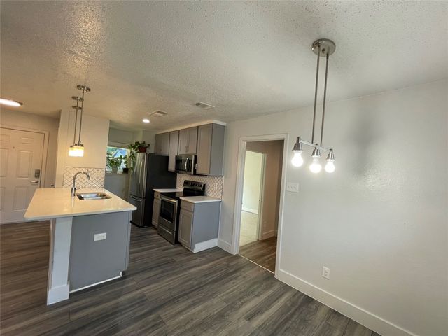 822 Johnnie Row, Seagoville, TX 75159