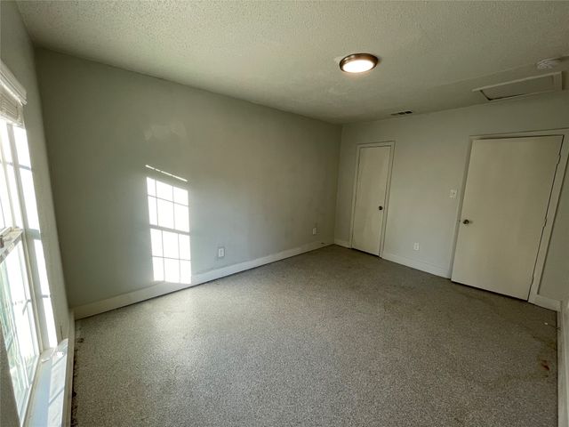 822 Johnnie Row, Seagoville, TX 75159