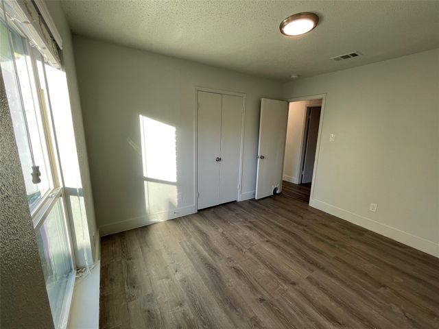 822 Johnnie Row, Seagoville, TX 75159