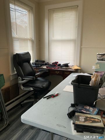 231 Poquonnock Road, Groton, CT 06340