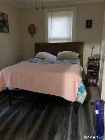 231 Poquonnock Road, Groton, CT 06340