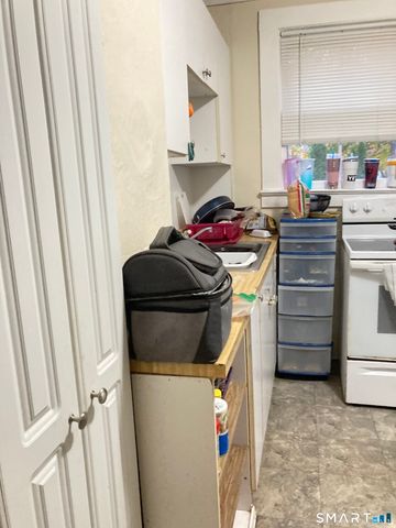 231 Poquonnock Road, Groton, CT 06340