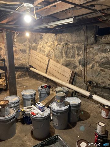 231 Poquonnock Road, Groton, CT 06340